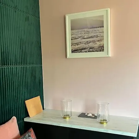 Apartament Neuf Et Elegant Avec Vue Degagee Sur Les Montagnes Et Dans Le Centre *