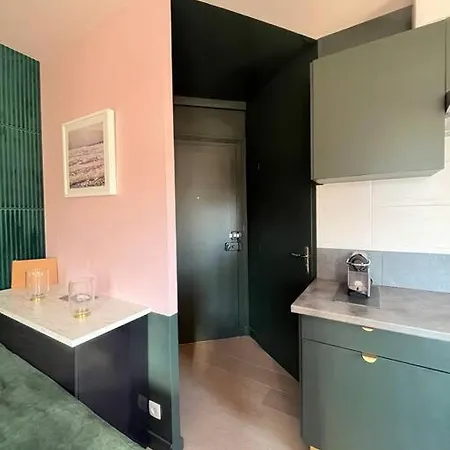Neuf Et Elegant Avec Vue Degagee Sur Les Montagnes Et Dans Le Centre Apartament *